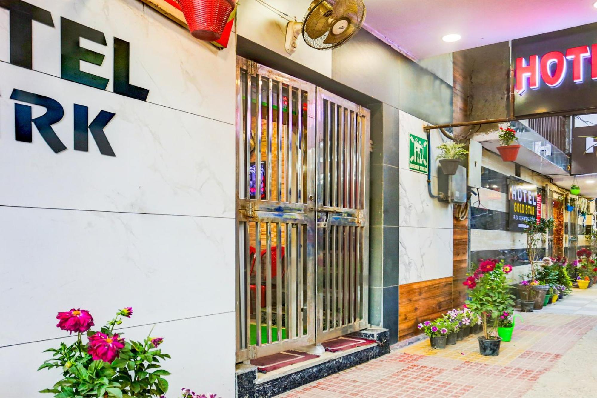 Hotel O Park View Delhi  Buitenkant foto